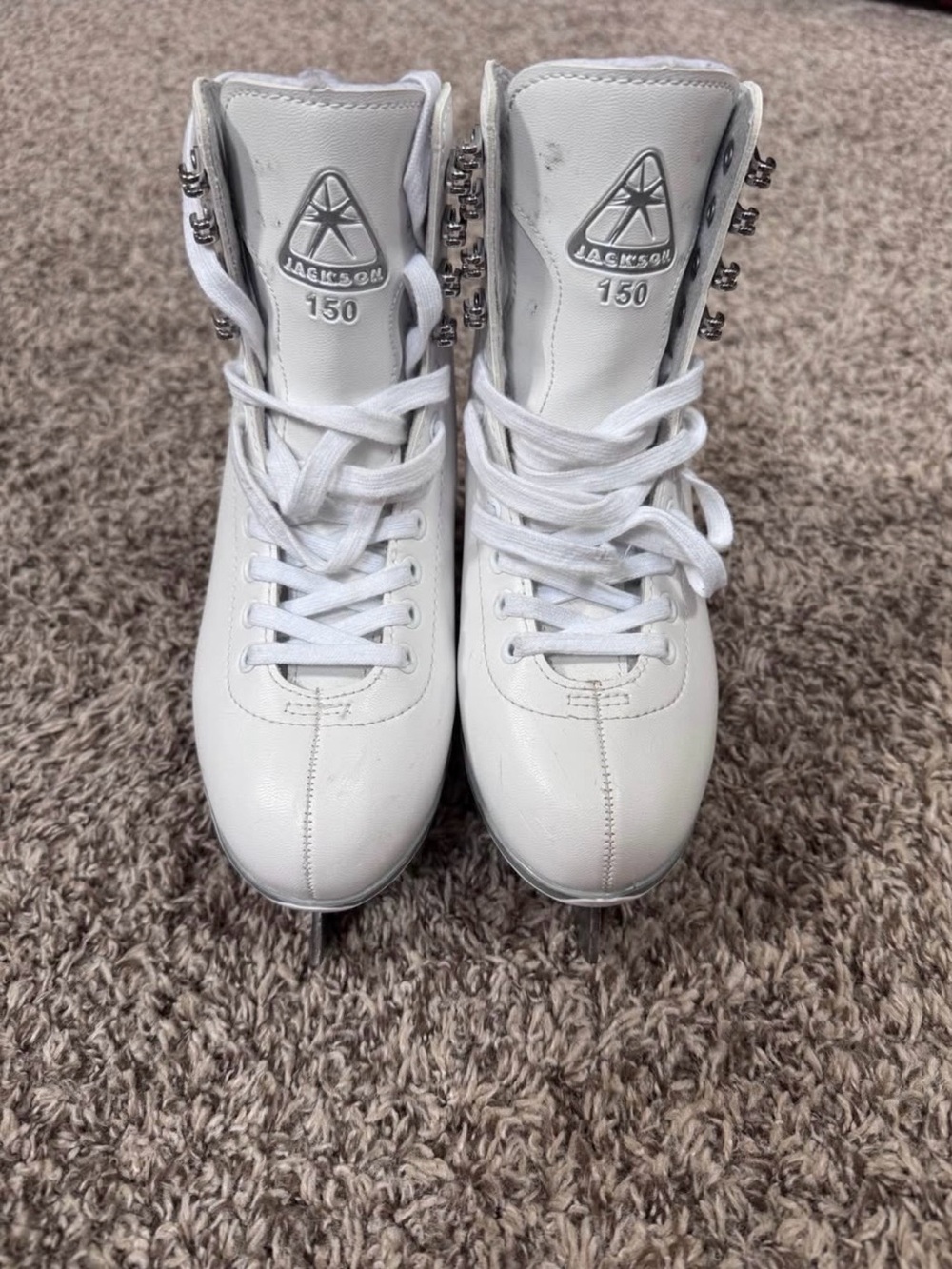 Girls Figure Skates